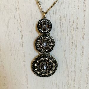 Black and antic gold Triple-Tiered Necklace with Intricate Design
